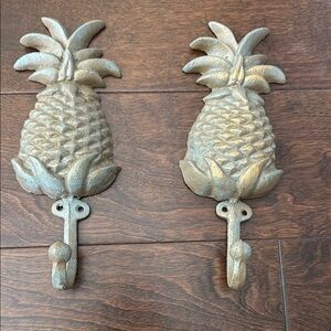 Pineapple Wall Hooks - Antiqued Gold
